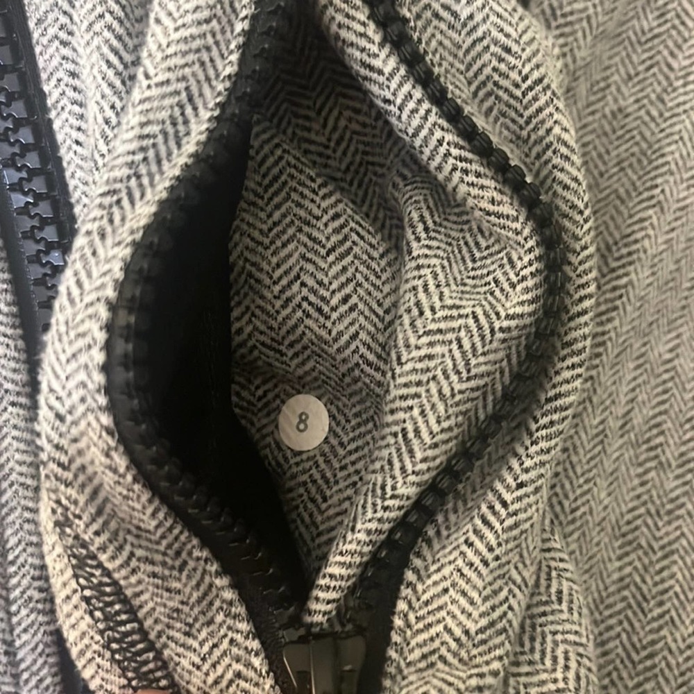 Lululemon divine jacket herringbone 8 - Picture 6 of 12